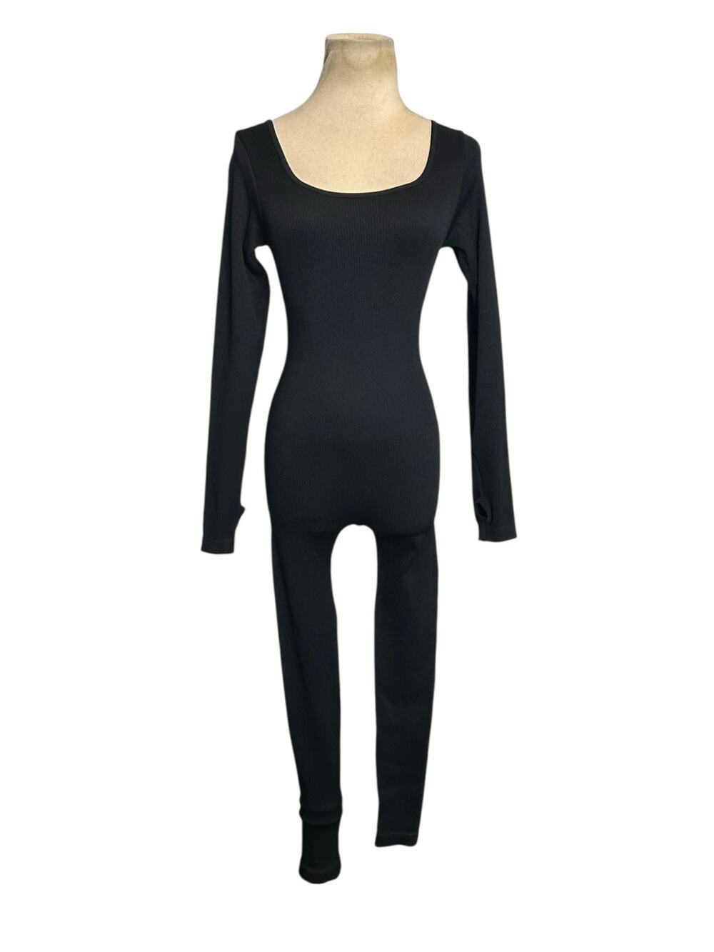 Black ribbed fitted long sleeves cropped catsuit size Small